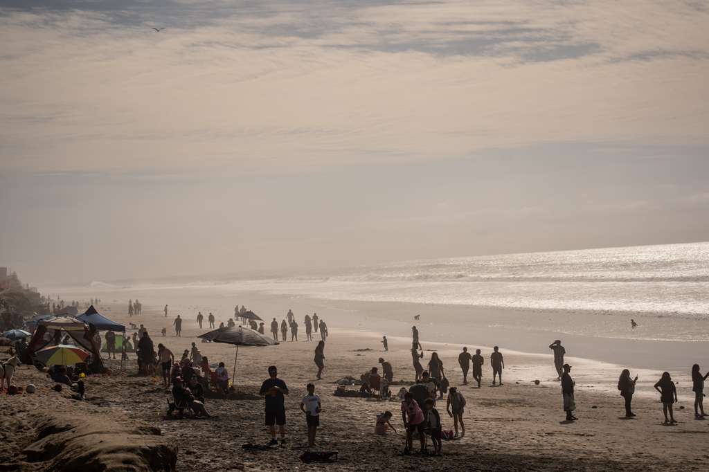 Aprovechan día de asueto en Playas de Tijuana