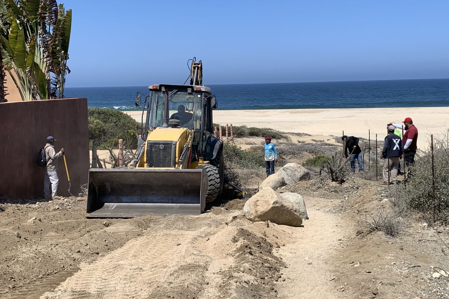 Liberan 3 accesos bloqueados a playas en El Pescadero y Cerritos