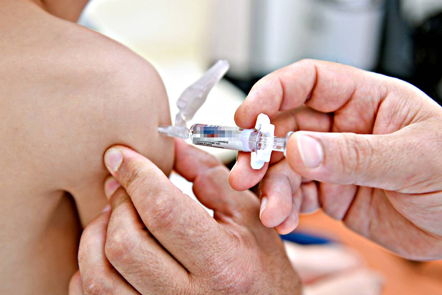 Aplican más de 60,000 vacunas gratuitas contra el sarampión en Baja California Sur